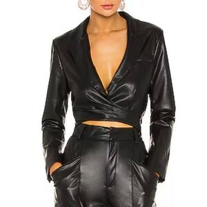 Lilo Blazer in Black
RONNY KOBO